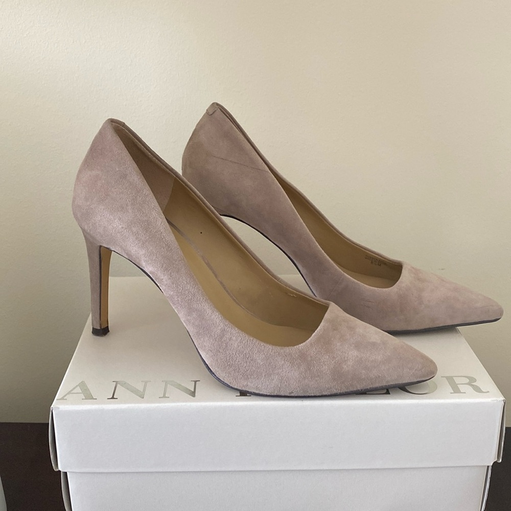 Ann Taylor Tan Suede Heels - EUC